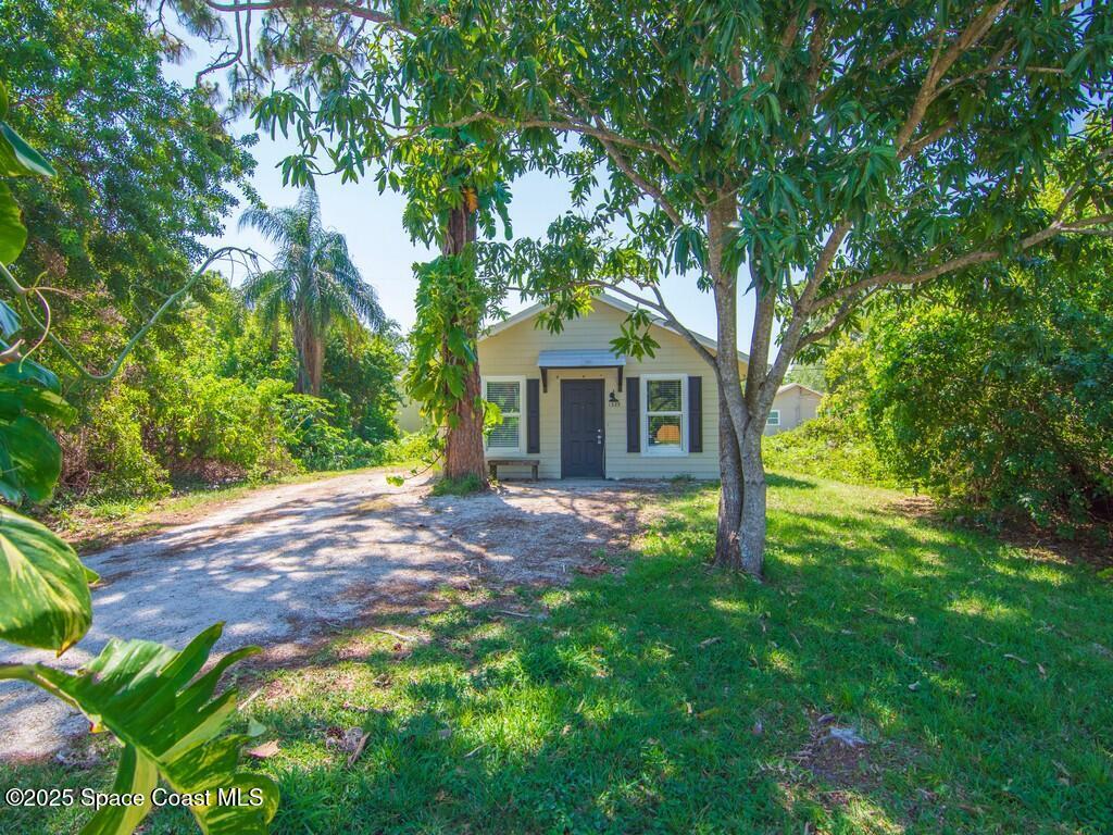 Foto principal - 1325 17th Pl SW