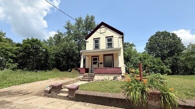 Building Photo - 85 Shaefer St