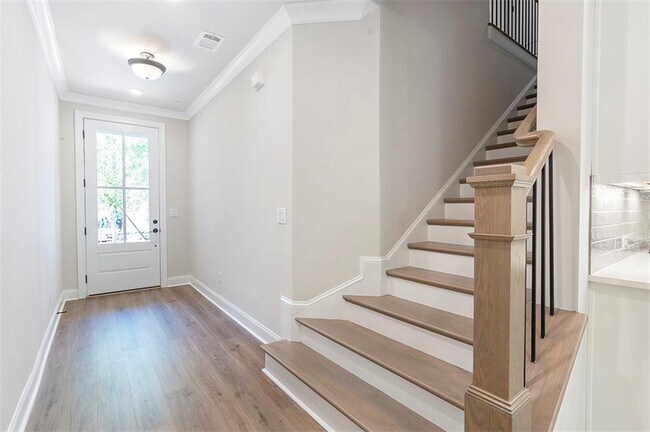 Foto del edificio - 535 Clover Ln