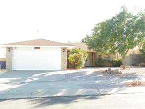 Building Photo - 4404 Rabbit Brush Ave NW