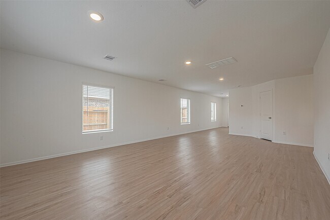 Building Photo - 26814 Cenzontle Dr