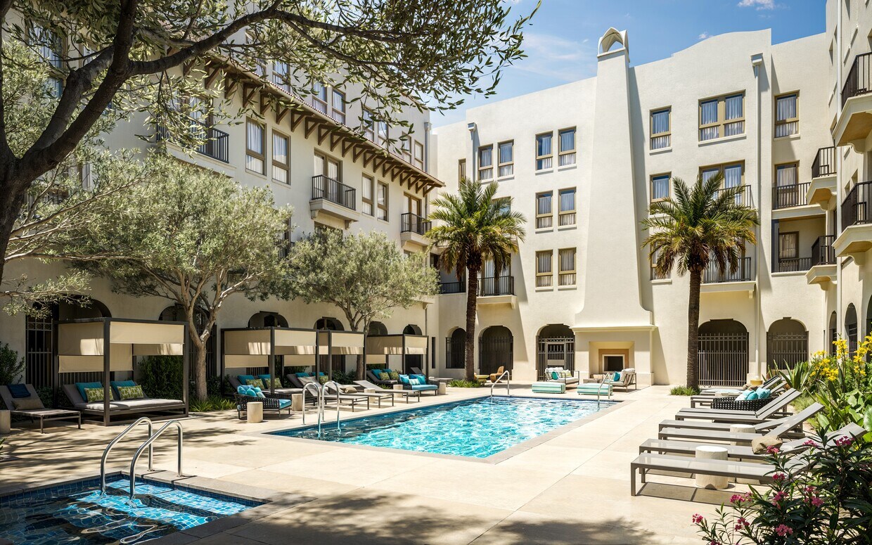 Foto principal - Village at Montclair