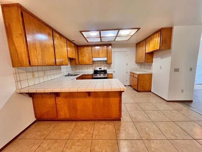 Foto del edificio - 3 Bedroom 2 Bath Duplex for Rent!