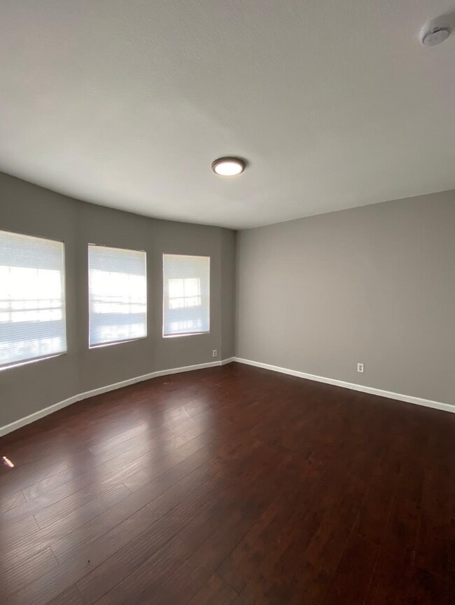 Building Photo - 666-672 25th