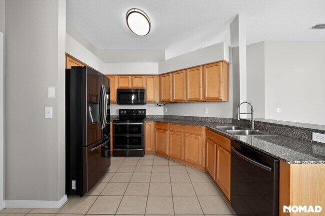 Foto del edificio - 7831 Carriage Pointe Dr