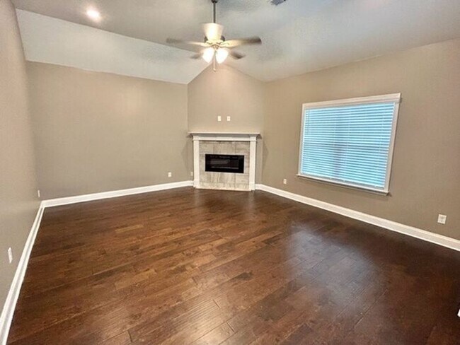 Foto del edificio - Now Leasing a 4-Bedroom 3 Bath Home In Olive Branch at Stateline