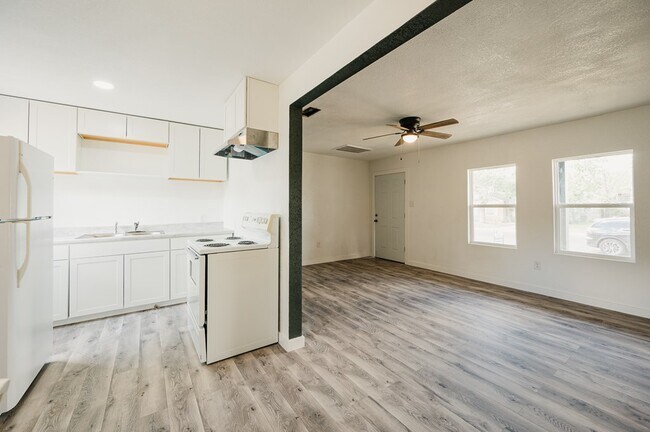 Foto del edificio - 3106 Eisenhower Rd