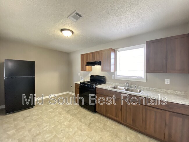 Foto del edificio - 9224 Chicot Rd