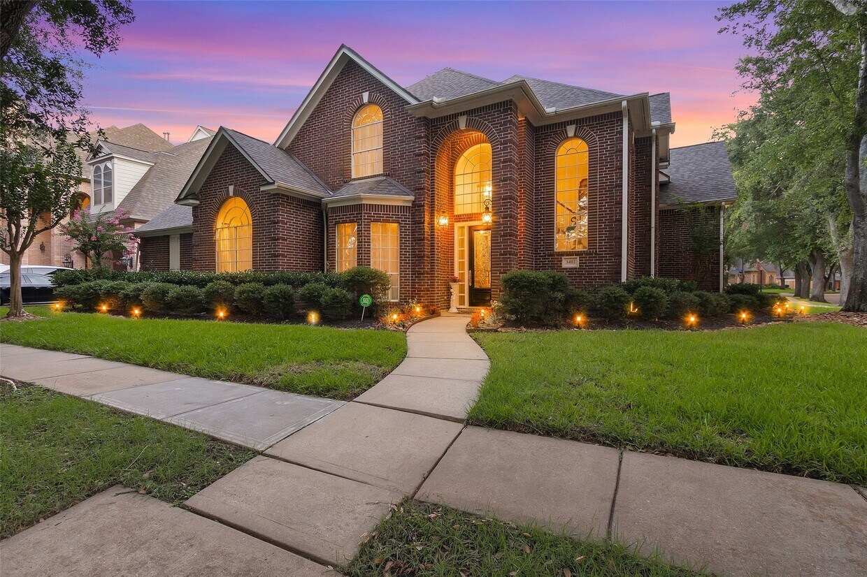 Foto principal - 3402 Haywood Ct