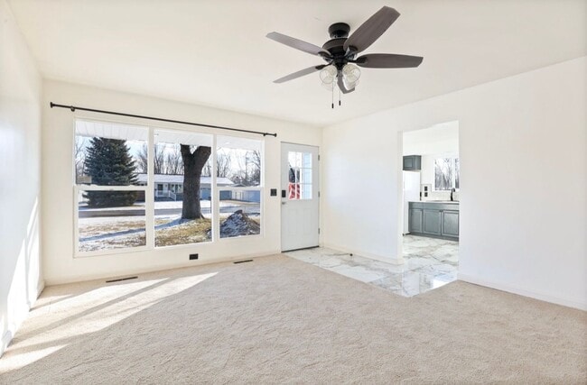 Foto del edificio - 2118-2118 Avalon Cir