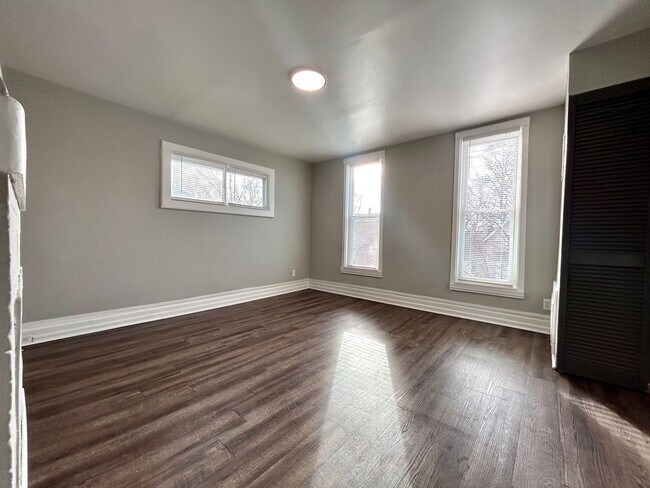 Foto del edificio - 1000 Cass Ave SE