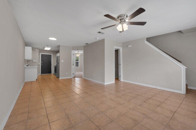 Foto del edificio - 859 W Brevard St