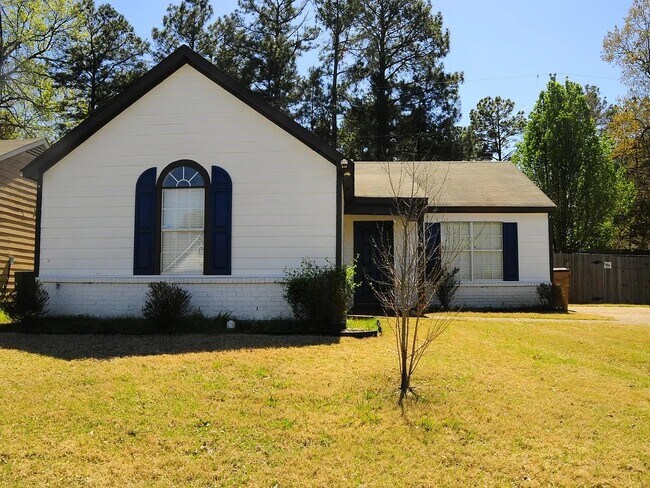Foto del edificio - 6899 Lagrange Cir S