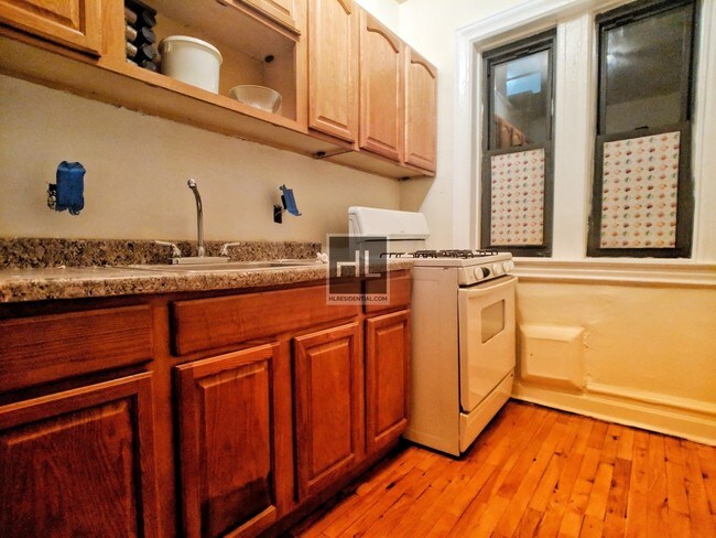 Foto del edificio - CROPSEY AVENUE