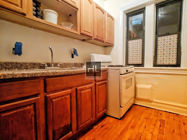Building Photo - CROPSEY AVENUE