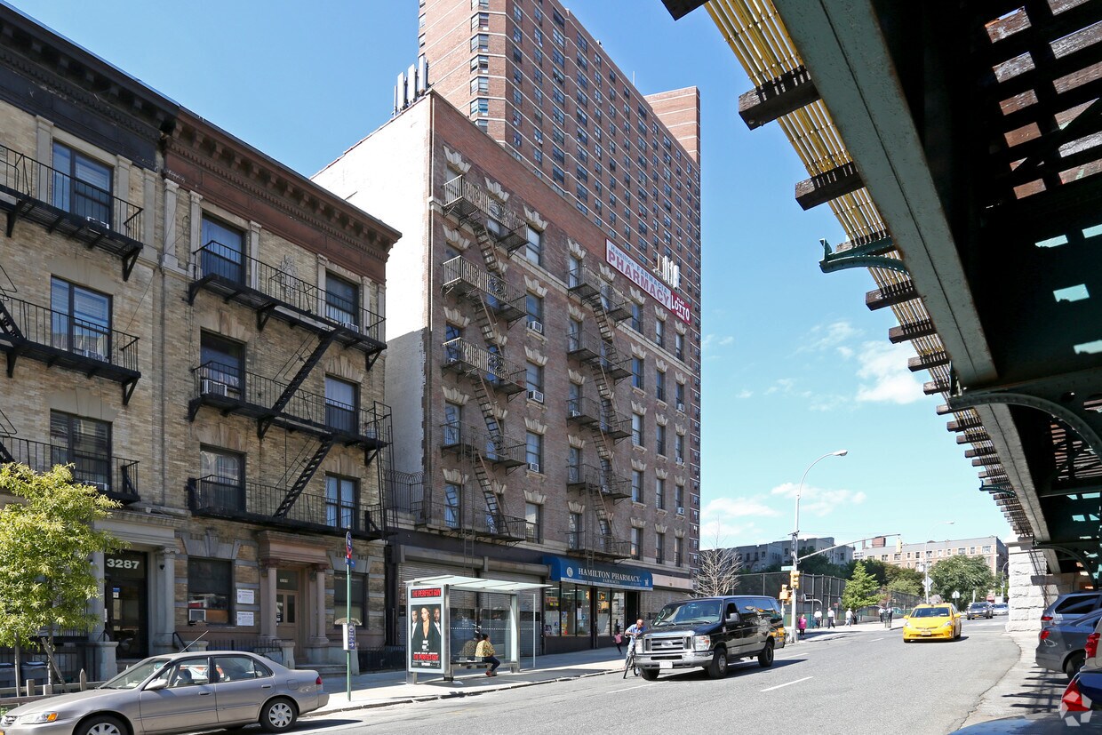 Foto del edificio - 3291 Broadway