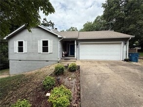 Building Photo - 2 Melling Cir