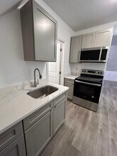 Building Photo - 20 Chapel St