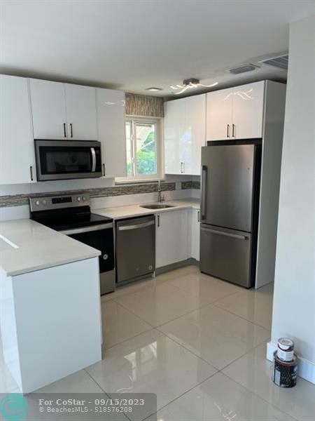 Foto del edificio - 3912 NE 22nd Ave