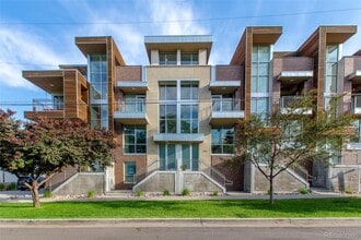 Building Photo - 2768 W 22nd Ave
