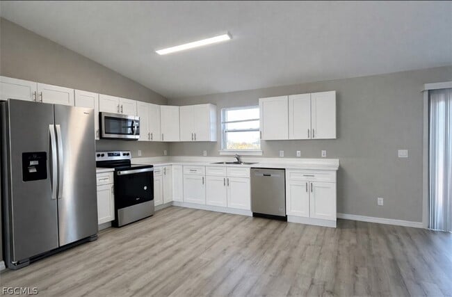 Foto del edificio - 3108 73rd St W