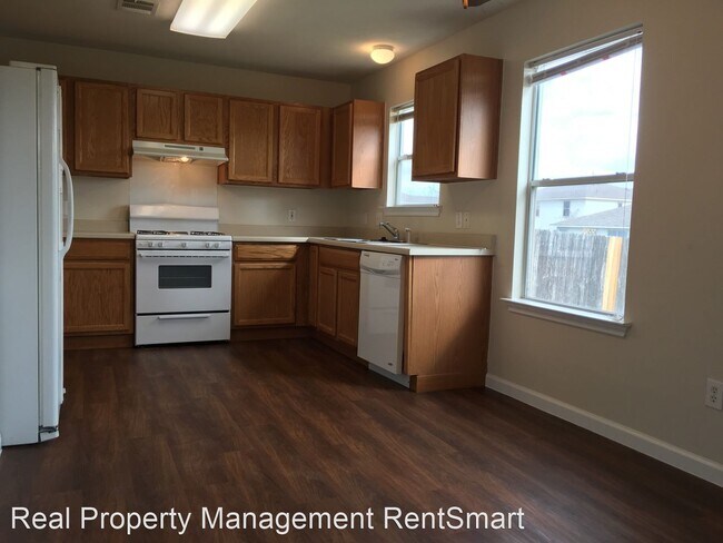 Building Photo - 4 br, 3 bath House - 251 Carriage Way