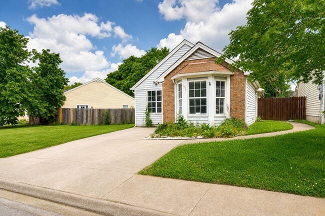 Photo - 614 Poplar Pl (Nashville, TN) House