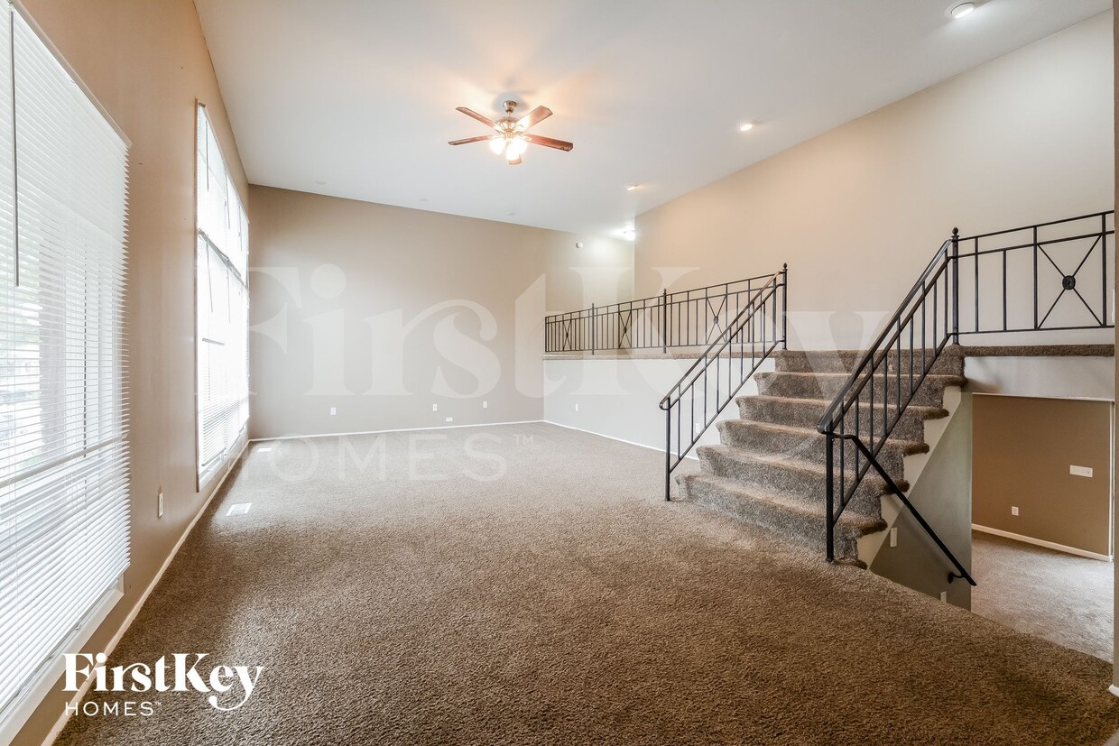 Foto principal - 844 Townhouse Ln