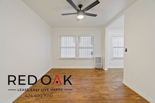 Building Photo - 1412 N Kingsley Dr