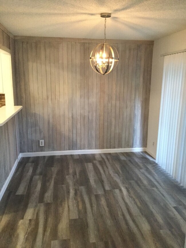Foto del edificio - 2246 Oak Creek Pl