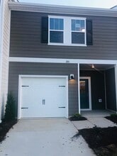 Building Photo - 266 Brook Farm Ln