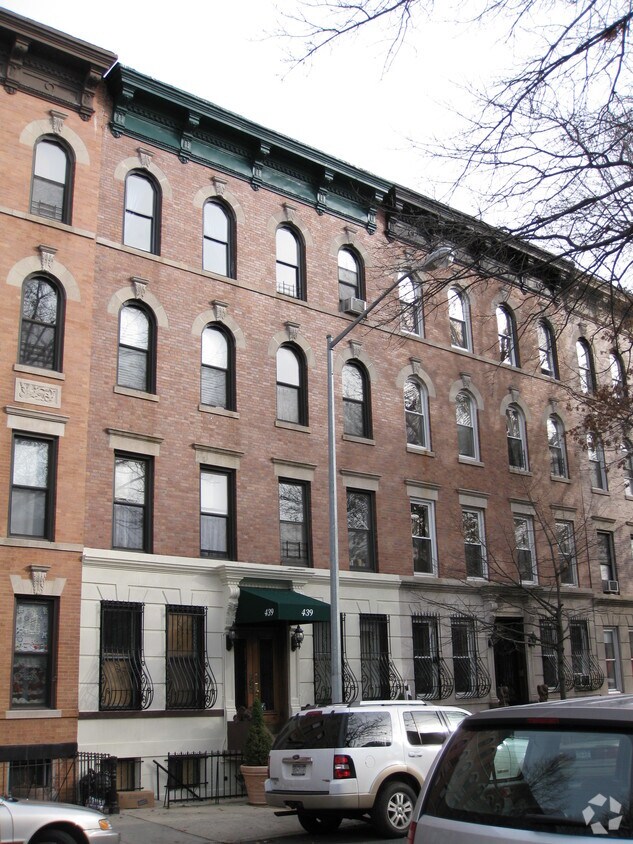 Building Photo - 439 16th St