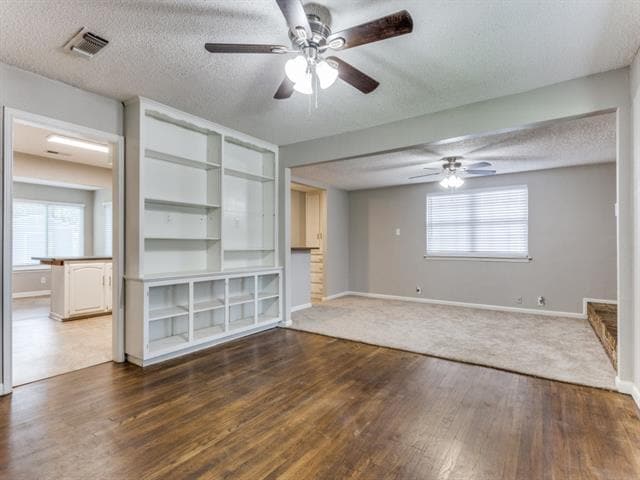 Building Photo - 512 Bluebonnet Dr