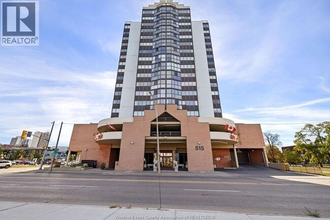 Photo du bâtiment - 515 Riverside Dr W
