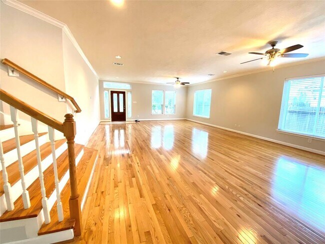 Building Photo - 5019 Darnell St