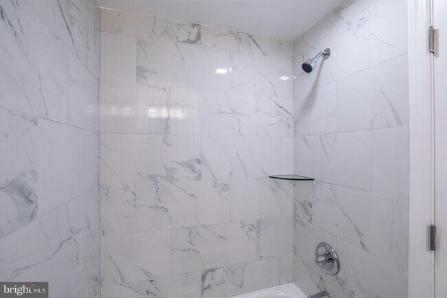 Foto del edificio - 1726 Pine St