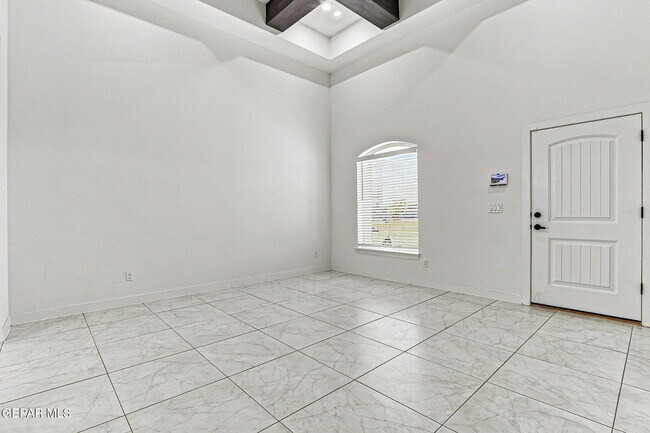 Foto del edificio - 7420 Norte Vly Ln