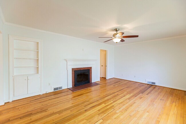Foto del edificio - Charming 4bd 2ba in Channing Valley