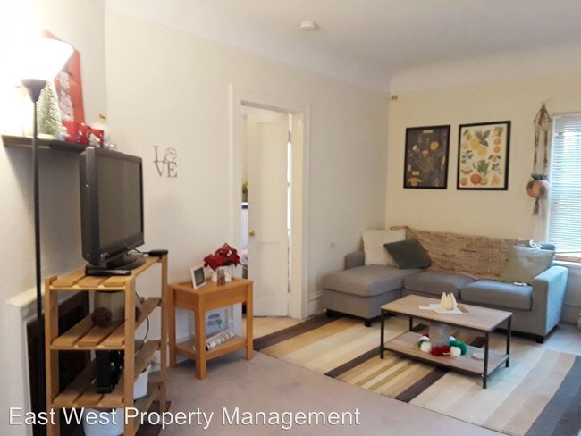 Foto del edificio - 2128-2130 E 2nd St