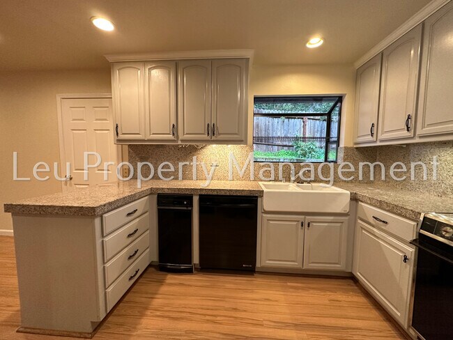 Building Photo - 1098 Cindy Ct