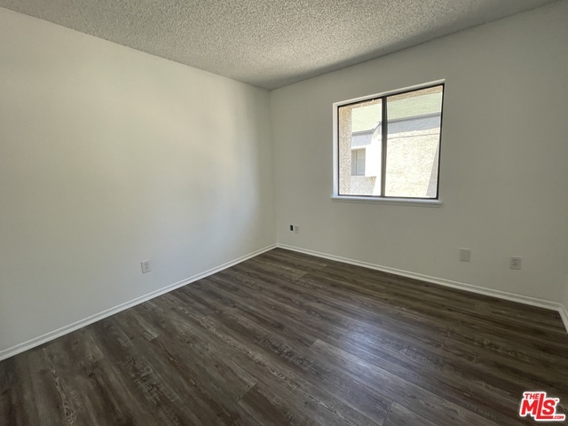 Foto del edificio - 8319 S Broadway