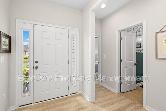 Building Photo - 11602 Robin Woods Cir
