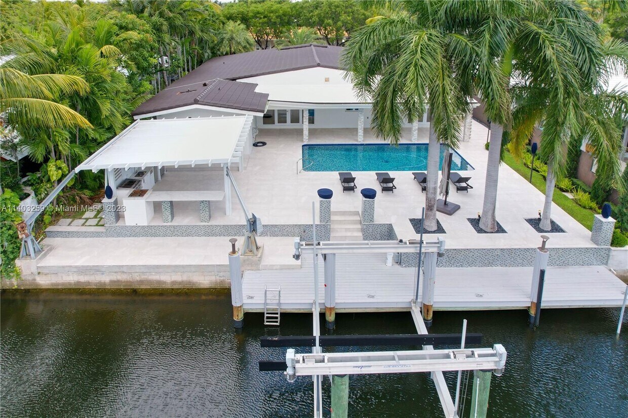 Primary Photo - 13195 Biscayne Island Terrace