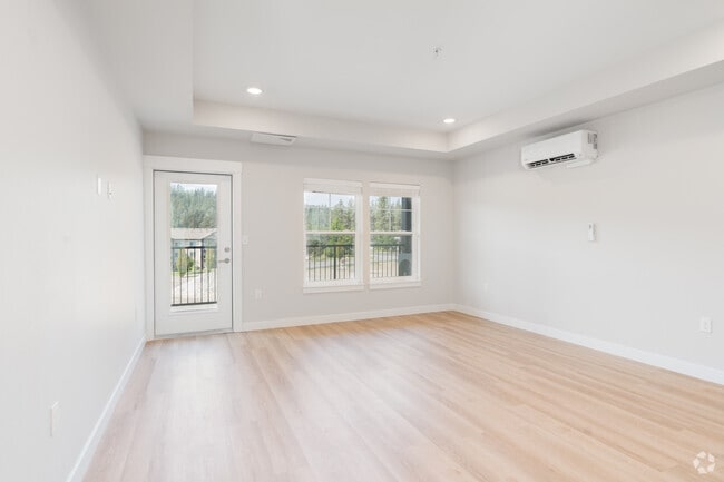 1BR, 1BA - 840SF - Redband Apartments