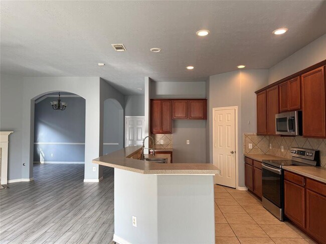 Foto del edificio - 7307 Slippery Elm Ln