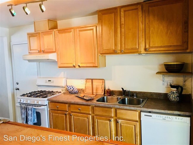 Building Photo - 3 br, 1 bath House - 4357 Casita Way La Mesa
