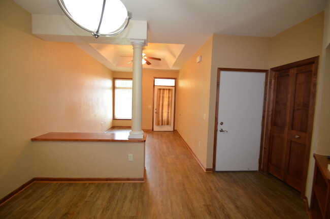 Building Photo - 27 5th St