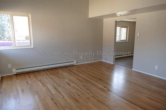 Foto del edificio - 5411 32nd Ave NW