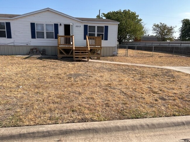 Building Photo - 5013 Tiffany Cir