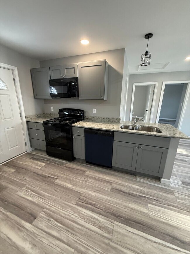 Foto del edificio - 1136 S Main St